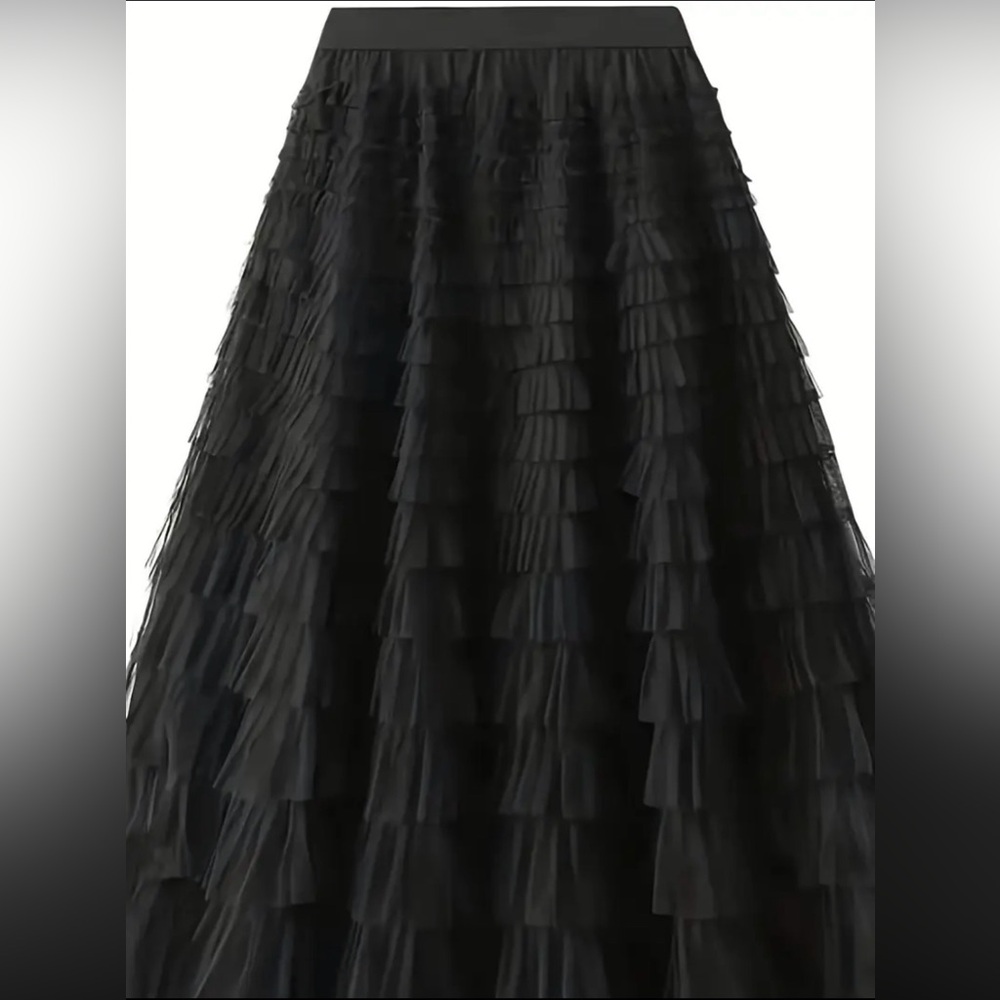 Chic Black Layered A-Line Skirt 4xl - Picture 3 of 4